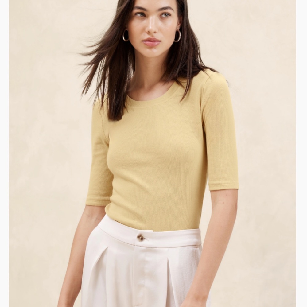 Free with 100 purchase - Banana Republic RIBBED ELBOW-SLEEVE T-SHIRT
